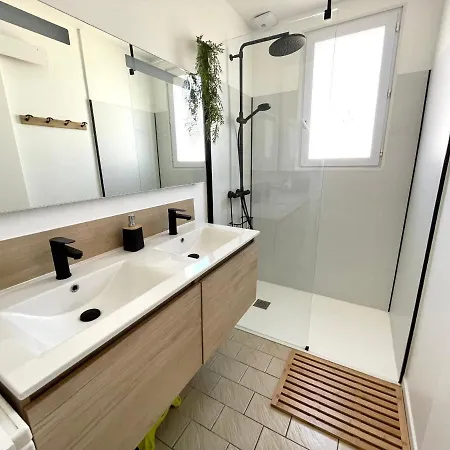 Maison A 650m De La Avec Jardin, Veranda Et Wifi - Fr-1-231-325